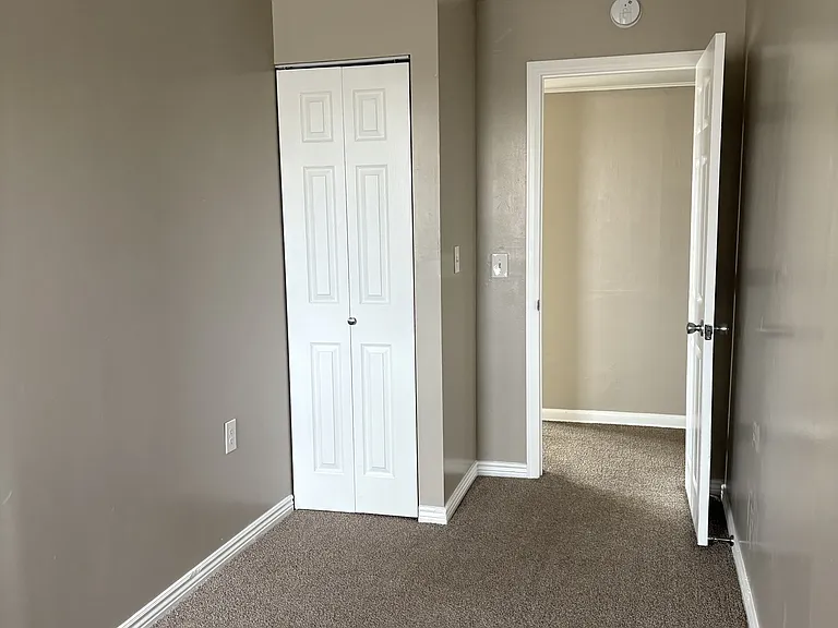 5800 Newport St #4 — Photo 9