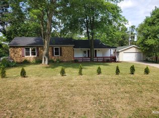 8125 Myers Lake Ave NE, Rockford, MI 49341
