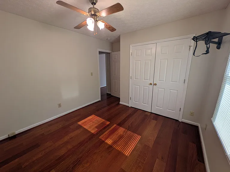 6008 Yeaton Glen Dr — Photo 7