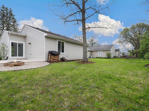 348 Westbrook Cir, Naperville, IL 60565