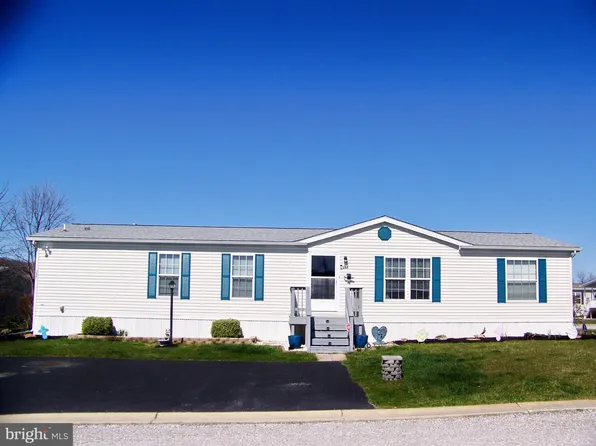 257 Eagle Dr, Hanover, PA 17331