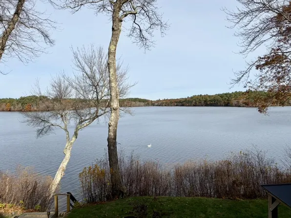178 Black Cat Road, Plymouth, MA 02360
