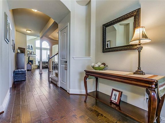 3rd image of 3129 Fontanna Blvd