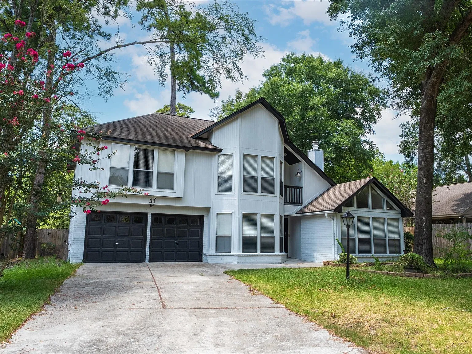 4 bed, 2.5 bath, 2001 sqft, $2,950 — Photo 1