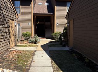 92 Heather Ct, Edison, NJ 08820