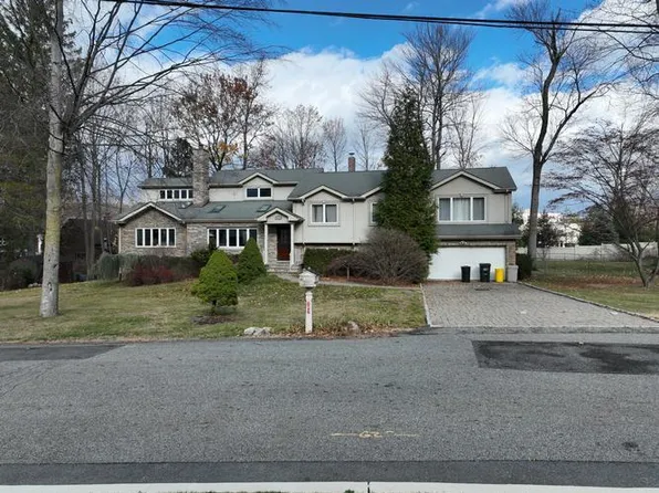 787 Ackerman St, Franklin Lakes, NJ 07417