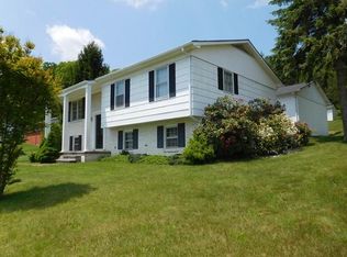 211 Gilland Rd, Max Meadows, VA 24360