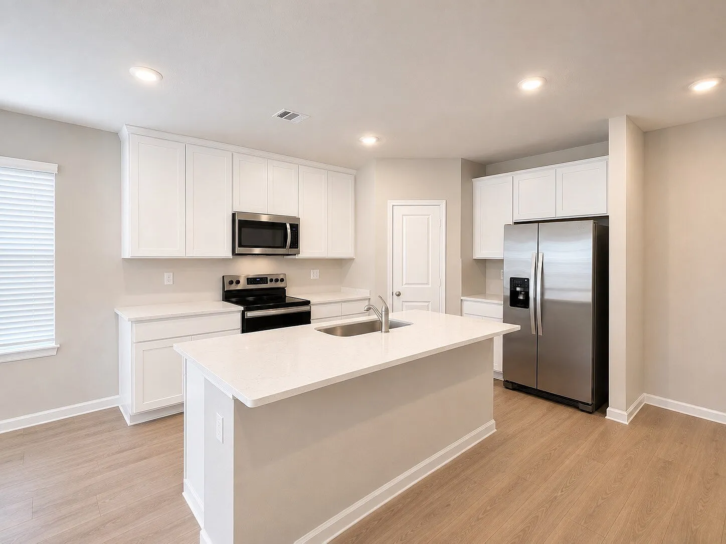 3 bed, 2.0 bath, 1409 sqft, $2,200 — Photo 4