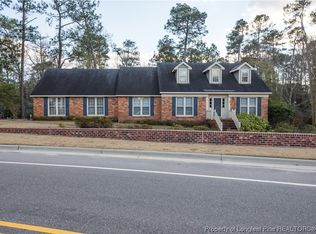 2407 Mirror Lake Dr, Fayetteville, NC 28303