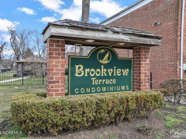 289 Main Street #8E, Spotswood, NJ 08884