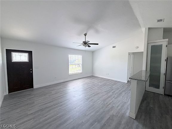 5th image of 818 SW 8th Ct