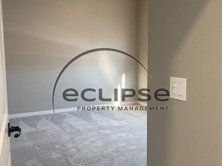 511 Crestone Ave #511 — Photo 3