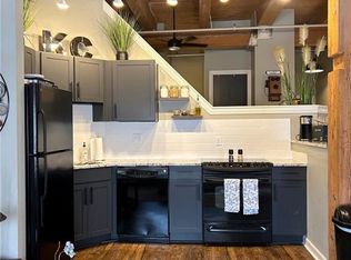 312 W 8th St #411, Kansas City, MO 64105