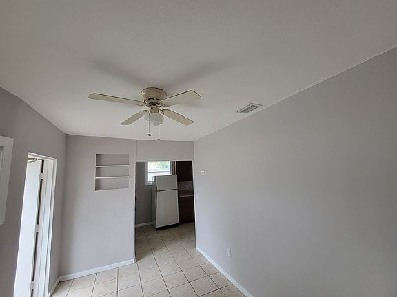 4th image of 1003 3rd St W Unit C