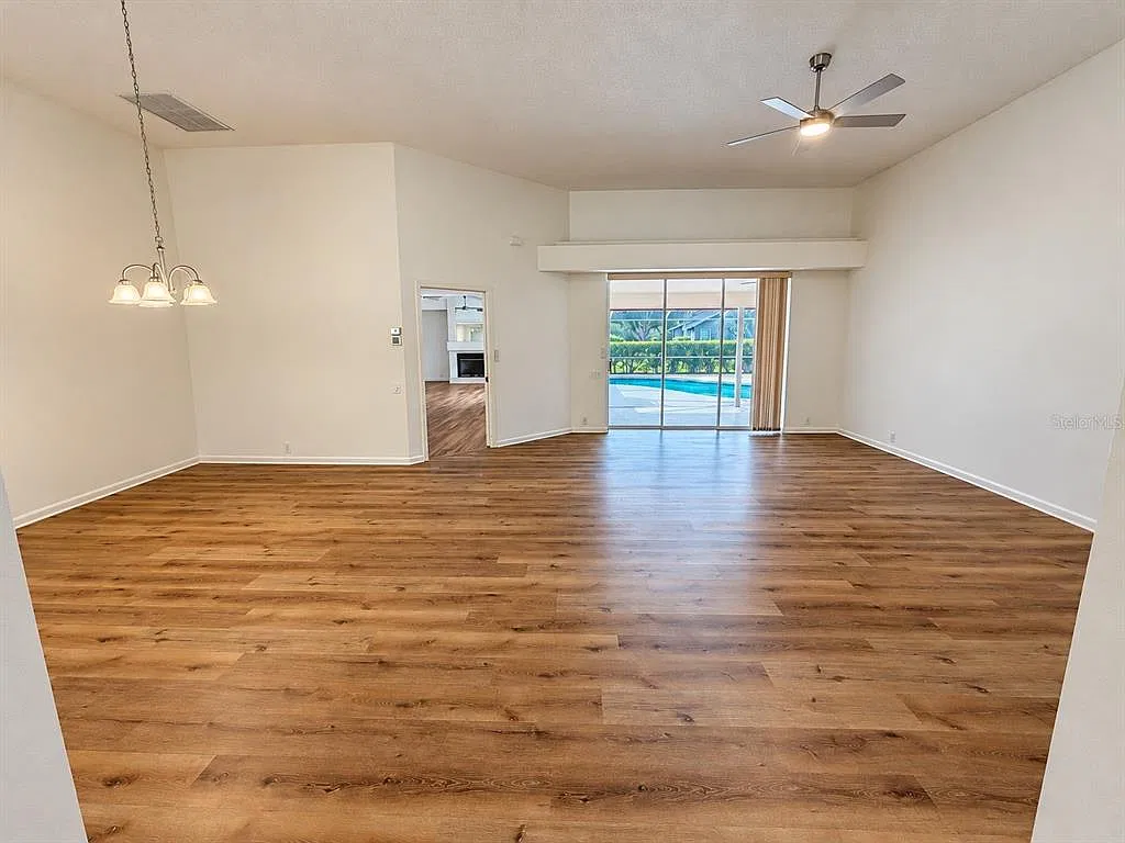 4 bed, 3.0 bath, 2882 sqft, $3,800 — Photo 4