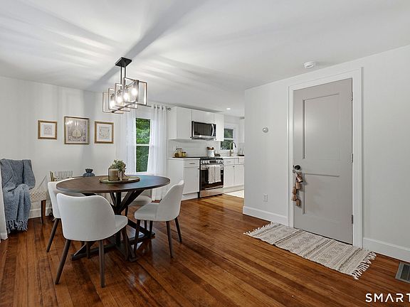 5th image of 32 Sunset Terrace