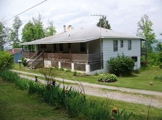 731 Huskey Mountain Rd, Laceys Spring, AL 35754