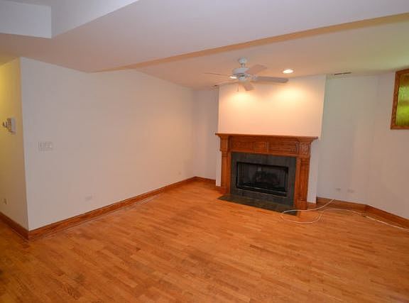 4th image of 4051 N Kenmore Ave #G