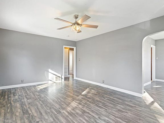 5th image of 2820 Edgar St