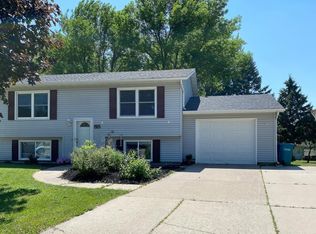 815 Dawn Pl, Owatonna, MN 55060