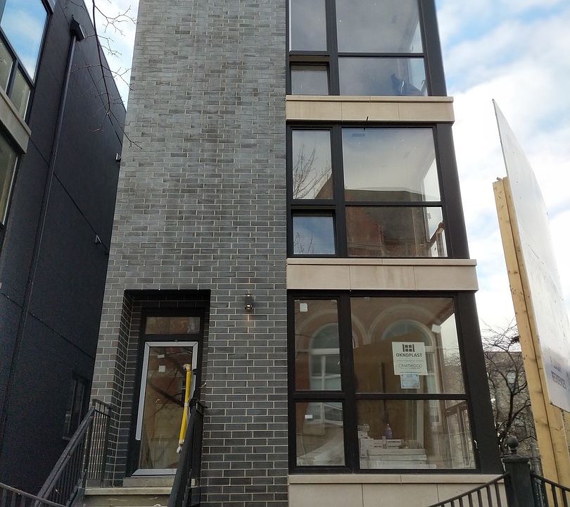2nd image of 1350 N Claremont Ave