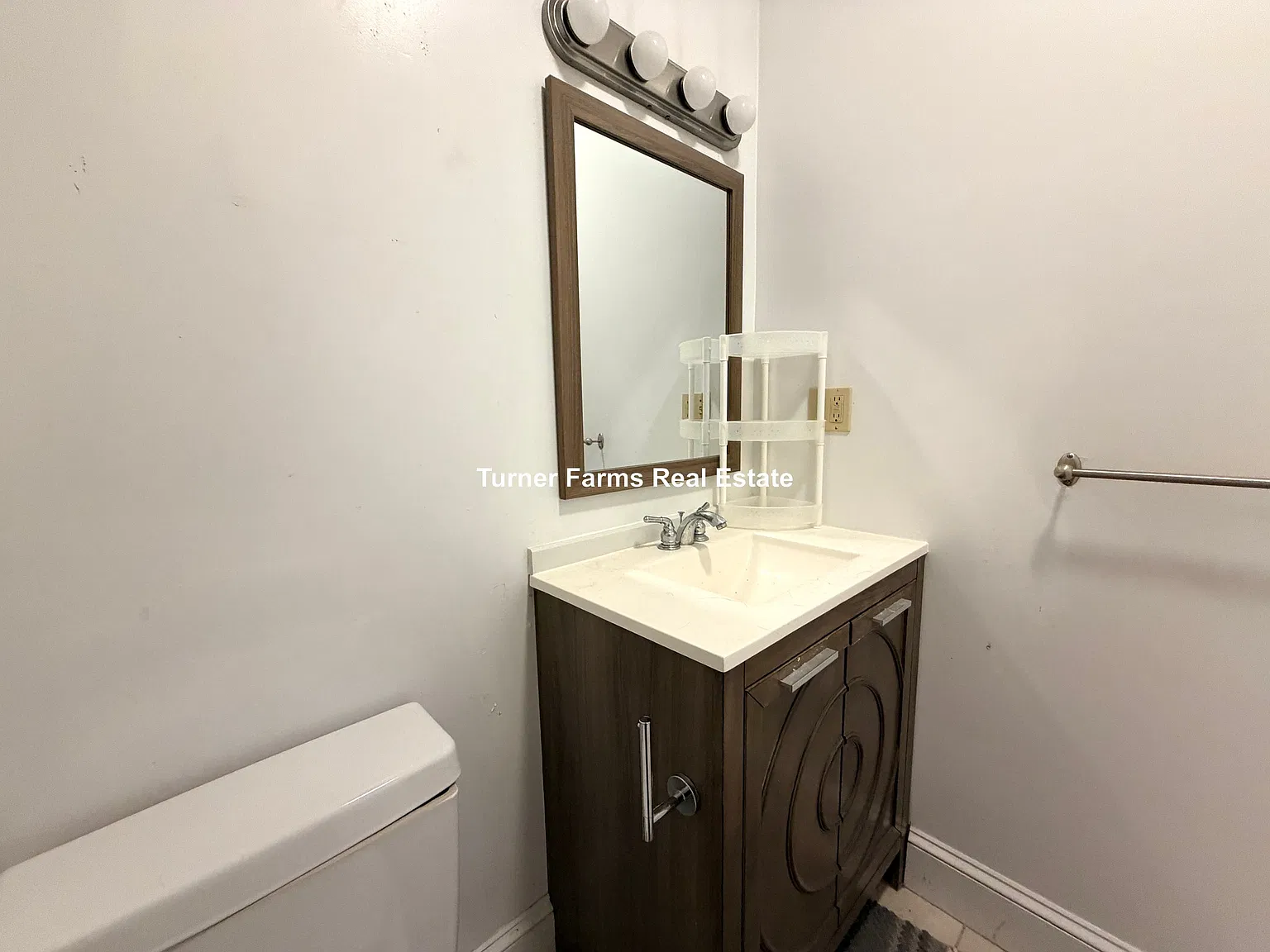 1516 Commonwealth Ave — Photo 4