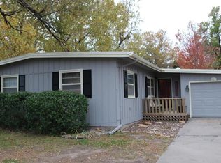 612 W 15th St, Ottawa, KS 66067