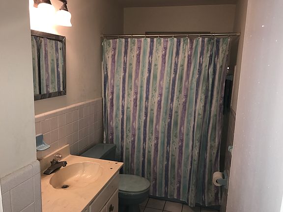 4th image of 6631 NW 8th Ct