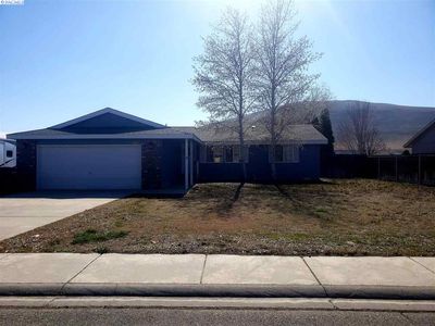 5701 Desert Dove Dr, West Richland, WA, 99353