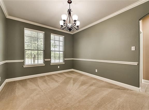 5th image of 3028 Blue Lake Dr