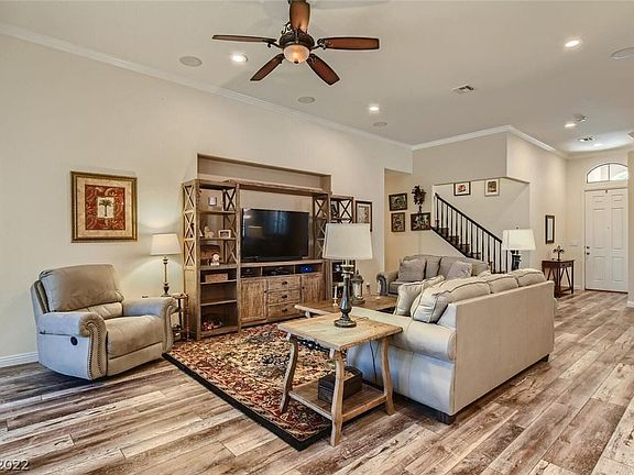 5th image of 8124 Muskoka Falls St