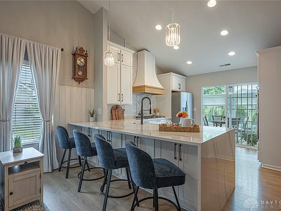 5th image of 1409 Runnymeade Way