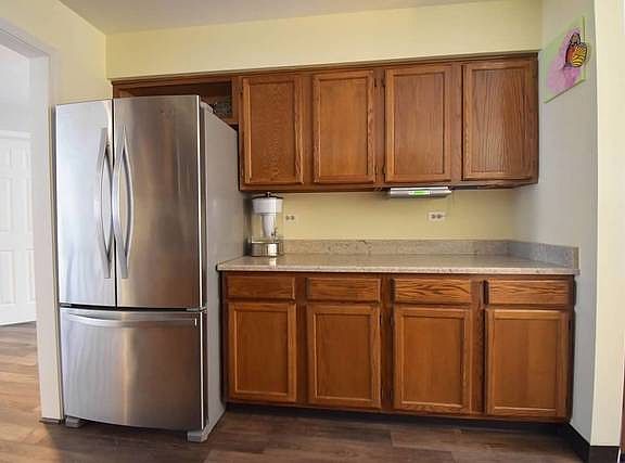 3rd image of 1651 N Courtland Dr