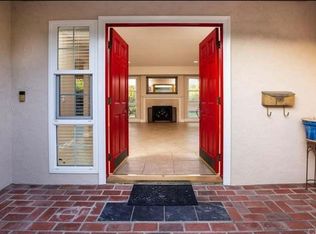 3124 Yukon Ave, Costa Mesa, CA 92626