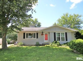 1505 Woodbine Dr, Washington, IL 61571