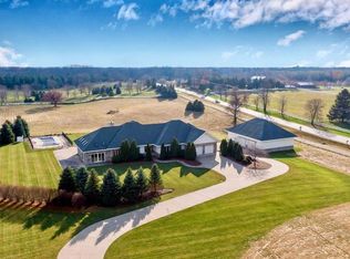 8901 Crystal Springs Rd, Woodstock, IL 60098