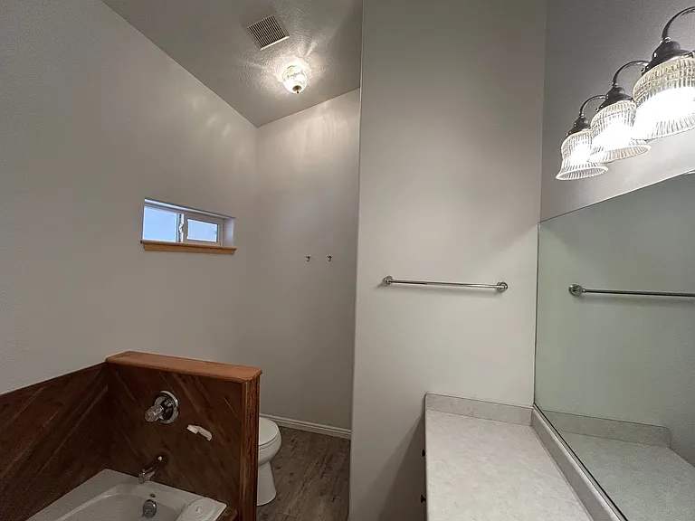 2405 S 770 W — Photo 24