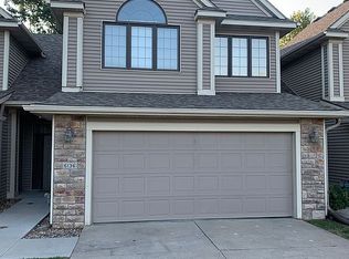 6136 Woodland Dr, West Des Moines, IA 50266