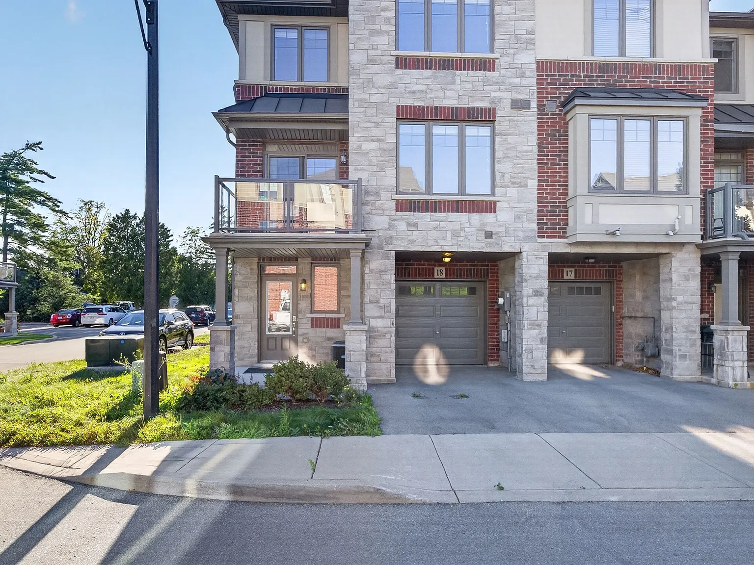 1169 Garner Rd E — Photo 3