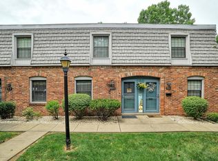 598 Carriage Cir, Pittsburgh, PA 15205