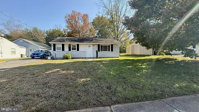 3 bed, 2.0 bath, 936 sqft, $2,600 — Photo 3
