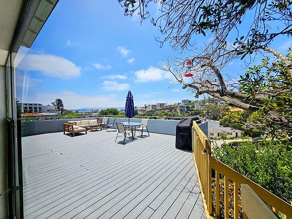 2nd image of 2640-46 Curlew St #42