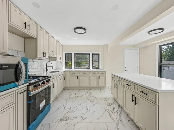 53 South Avenue image 5 of 22