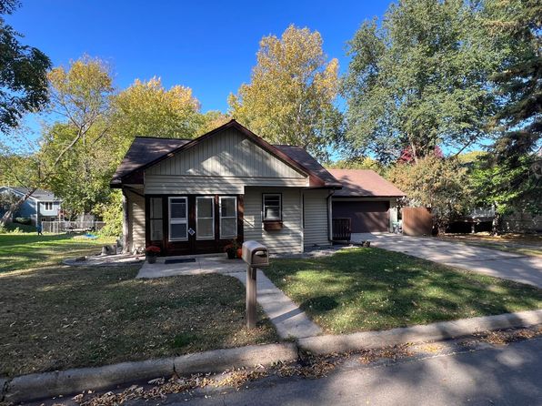 312 Dearborn Ct