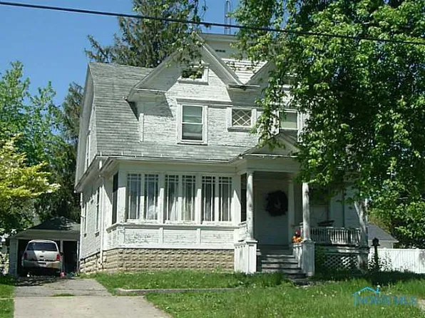 318 S Park Ave, Fremont, OH 43420