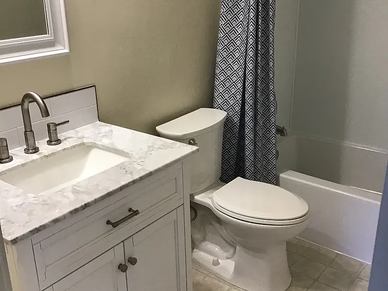 268 NE Holly St — Photo 4