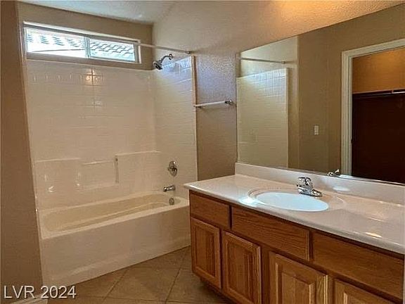 4th image of 140 Stratford Mill Blvd #2