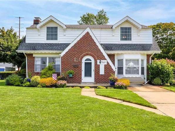 960 Evergreen St, Emmaus, PA 18049