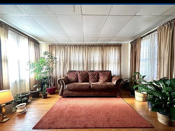 3rd image of 495 Norfolk Ave #1