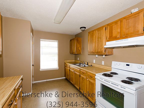3rd image of 1126 Nicole Ln